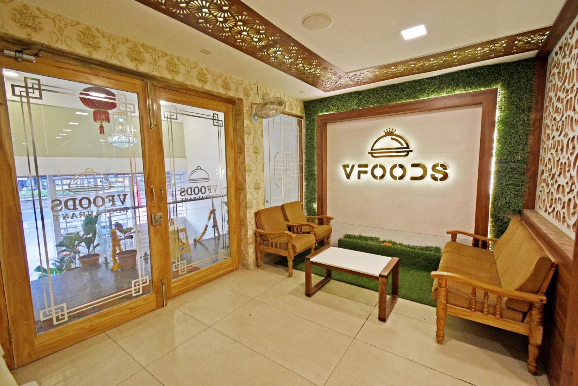Hotel VI Park - City Centre Puducherry Buitenkant foto