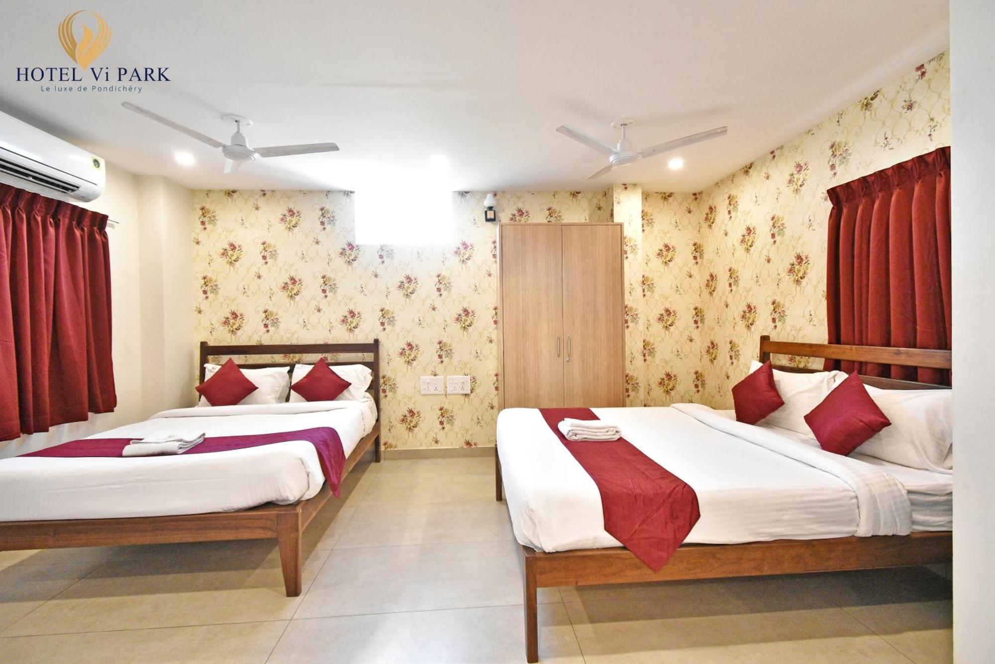 Hotel VI Park - City Centre Puducherry Buitenkant foto